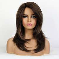 Pruik lang steil haar in laagjes met highlights model 107